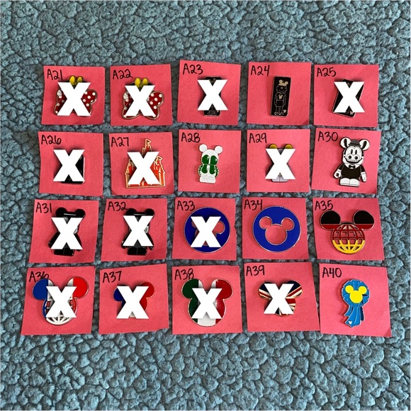 Disney Pins - Picture 2 of 8